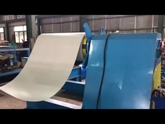 Macchine per la formazione di rotoli di piastrelle vetrate con decollatore idraulico